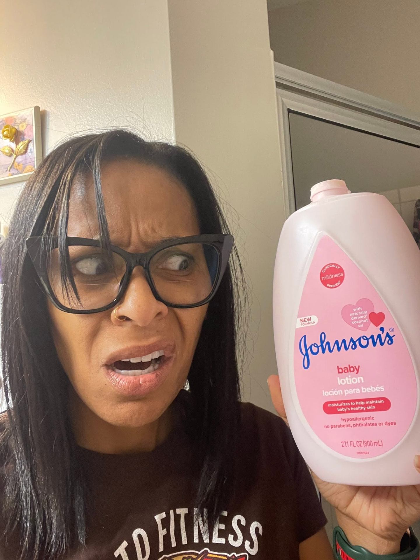Nikki reading a food label